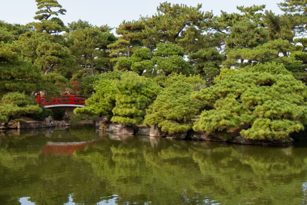 Beautiful scenery of Nakatsu Banshoen garden in Marugame