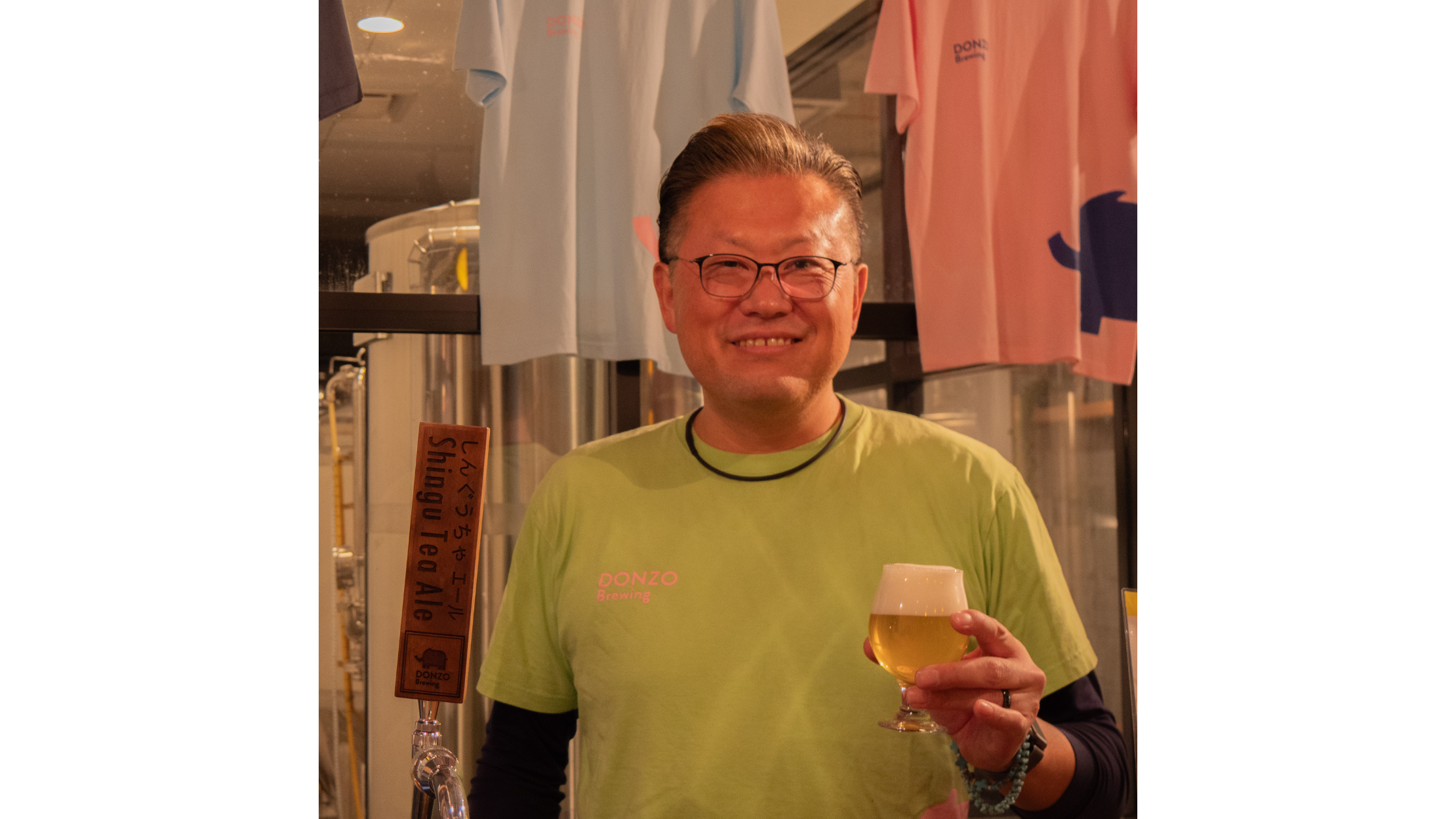 Mr Beer, drinking beer at Donzo!