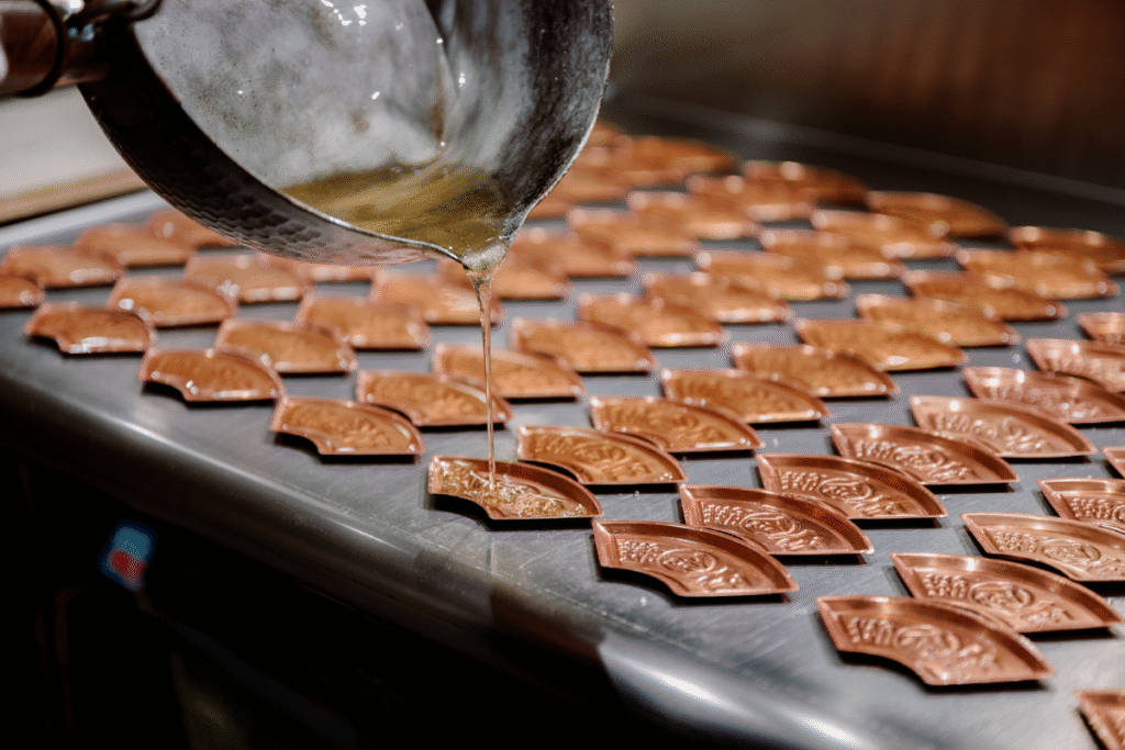 Candy making, an experience to do in Kotohira