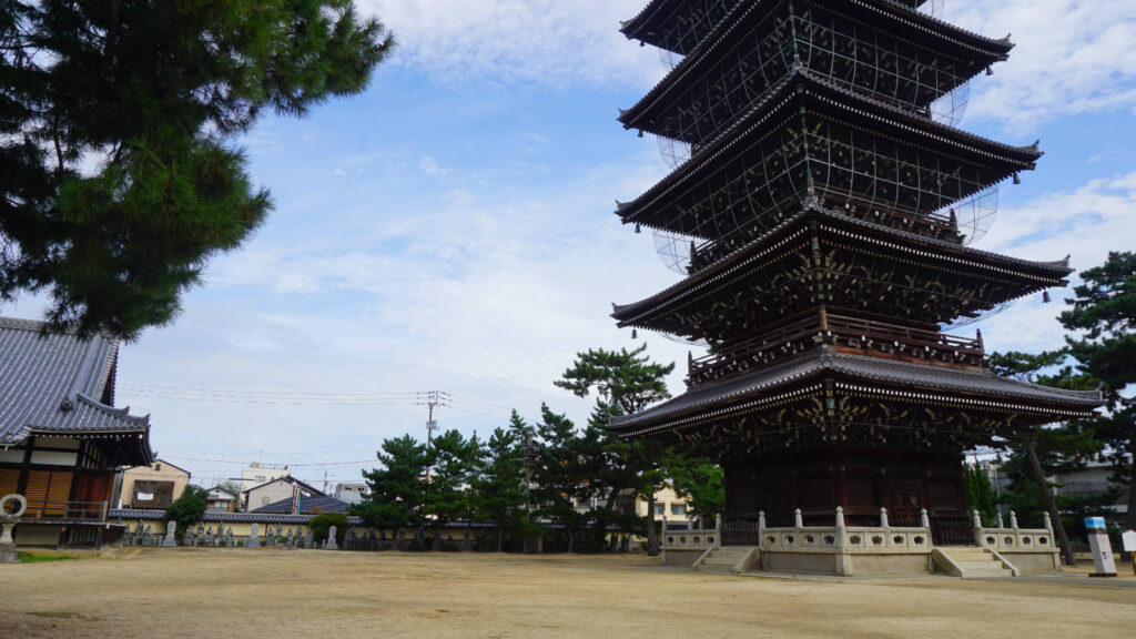 Zentsuji temple, last stop for this day trip cycling the Kagawa coastline