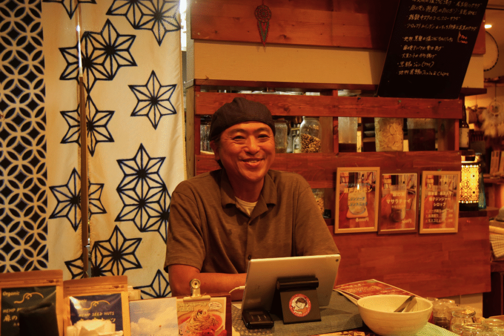 Shinji san at his restaurant of Kotohira, Hemp Heart ©Manon Mathieu