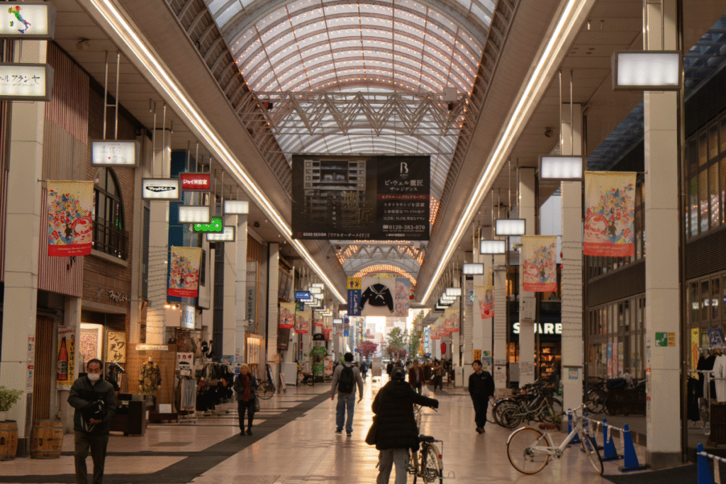 City center and shopping street near Hirome Market ©Manon Mathieu