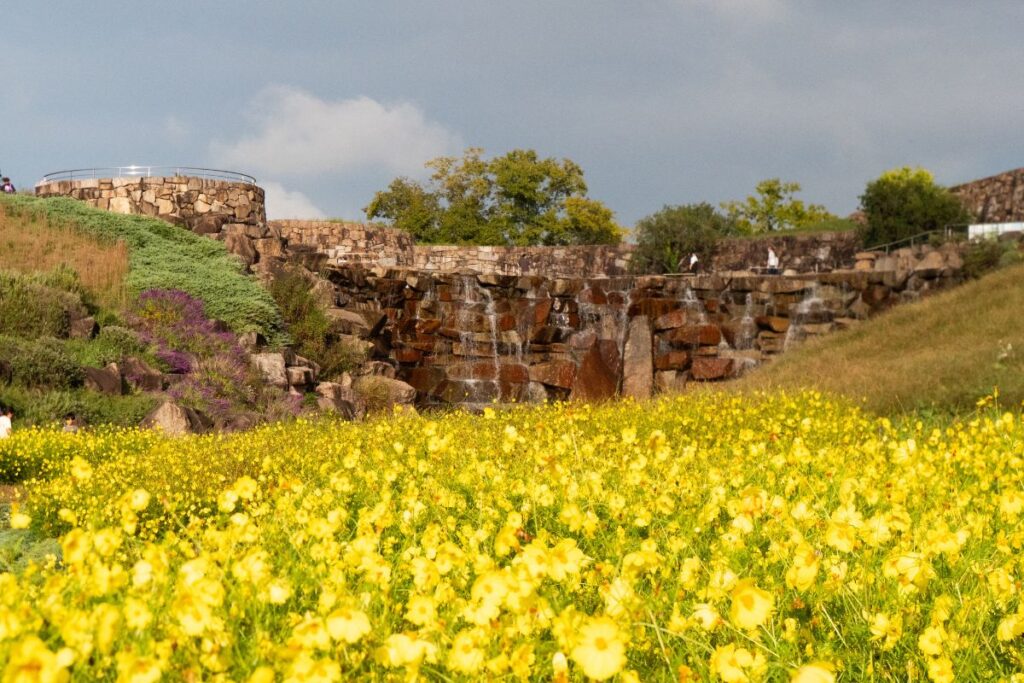 Central Plaza and Waterfall in Sanuki Manno Park. ©Manon Mathieu