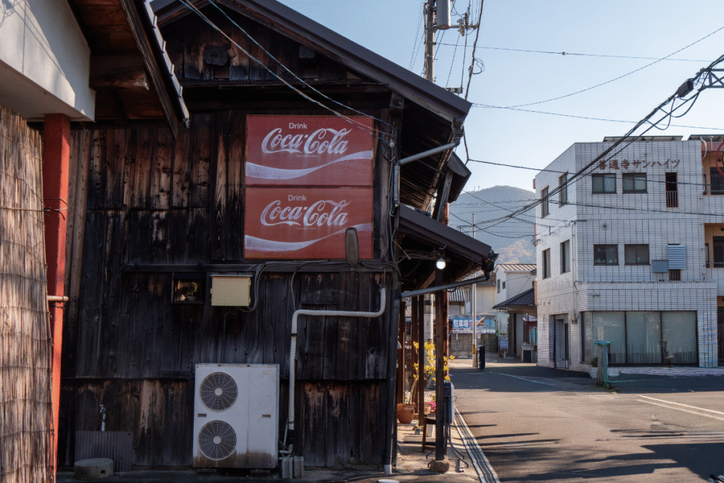 streets of Zentsu-ji on the way to last stop of the pilgrimage ©Manon Mathieu