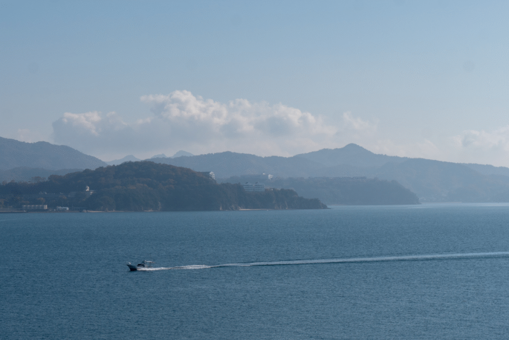 Ferry from Takamatsu for a day trip to Shodoshima Island ©Manon Mathieu
